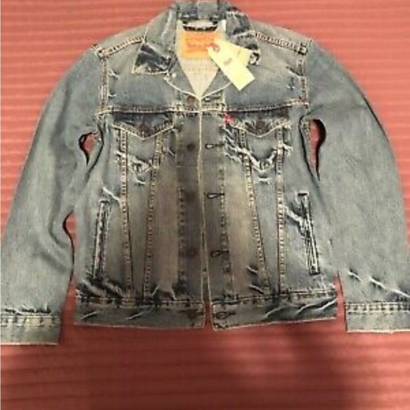 Levi's Jackets & Blazers - Levi’s Denim Jacket - Small
